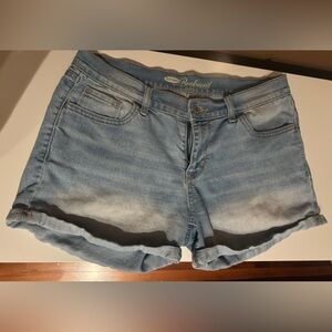 Old Navy light blue denim shorts size 8 boyfriend cut with cuffs & back pockets